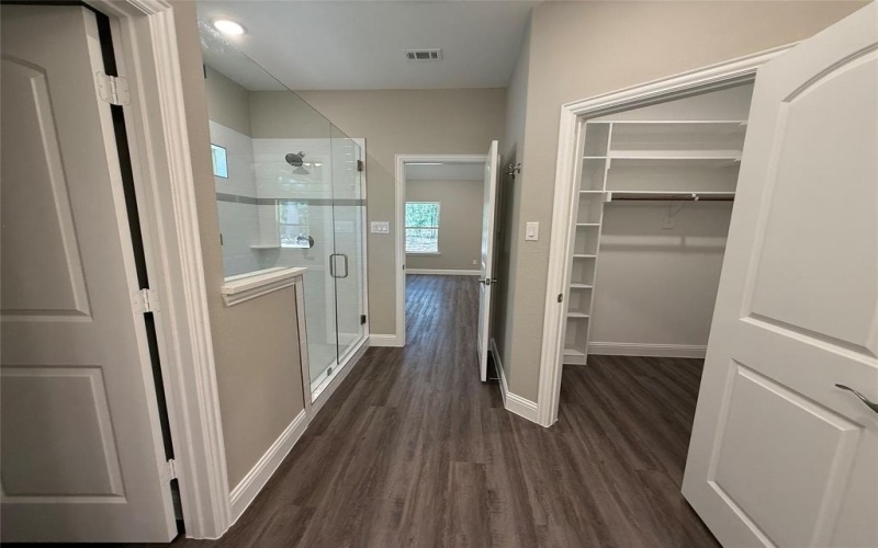110 Seminole Cove, Lake Kiowa, TX 76240, 3 Bedrooms Bedrooms, ,2 BathroomsBathrooms,Residential,For Sale,110 Seminole Cove,0,21016924