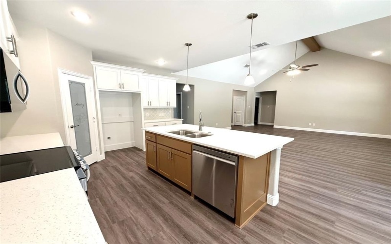 110 Seminole Cove, Lake Kiowa, TX 76240, 3 Bedrooms Bedrooms, ,2 BathroomsBathrooms,Residential,For Sale,110 Seminole Cove,0,21016924