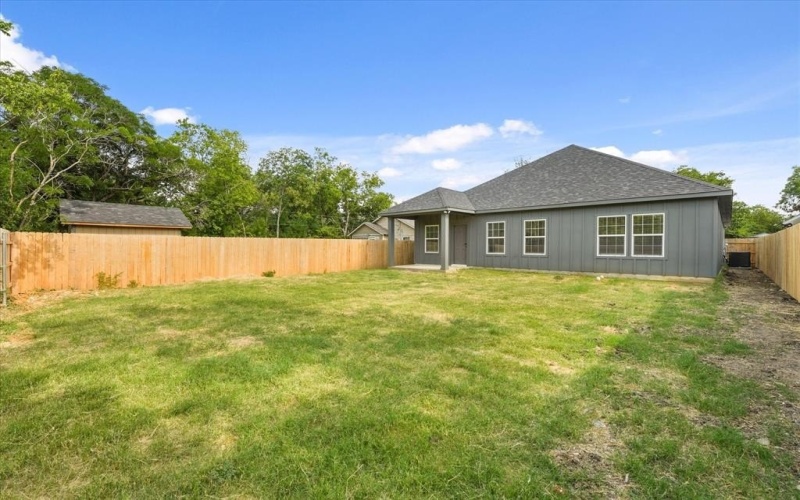 3505 Thannisch Avenue, Fort Worth, TX 76105, 4 Bedrooms Bedrooms, ,2 BathroomsBathrooms,Residential,For Sale,3505 Thannisch Avenue,21017162