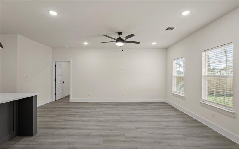 3505 Thannisch Avenue, Fort Worth, TX 76105, 4 Bedrooms Bedrooms, ,2 BathroomsBathrooms,Residential,For Sale,3505 Thannisch Avenue,21017162