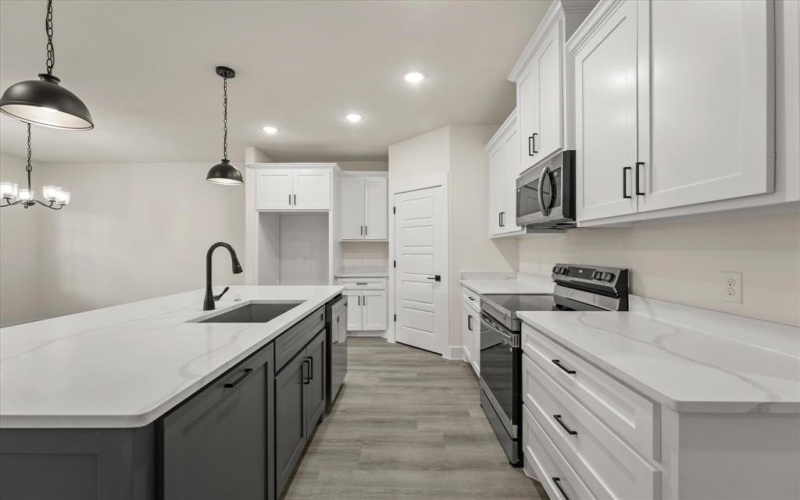 3505 Thannisch Avenue, Fort Worth, TX 76105, 4 Bedrooms Bedrooms, ,2 BathroomsBathrooms,Residential,For Sale,3505 Thannisch Avenue,21017162