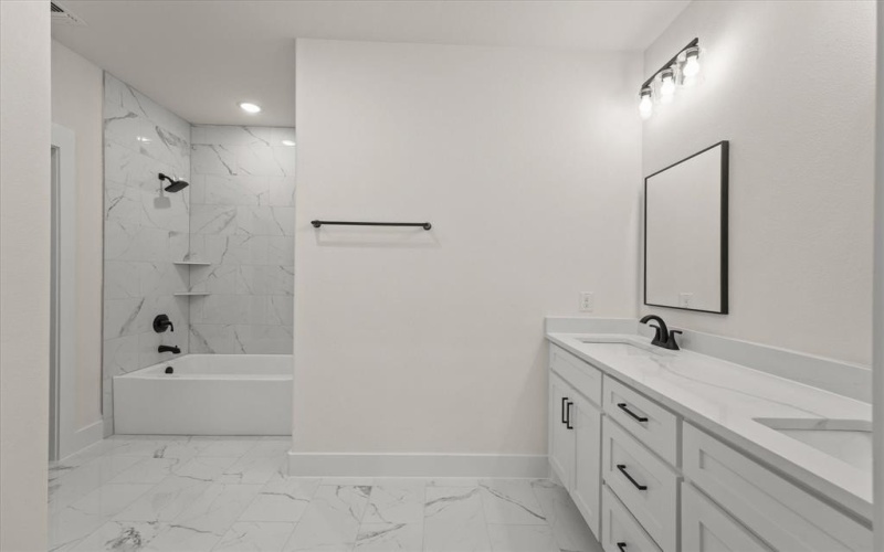 3505 Thannisch Avenue, Fort Worth, TX 76105, 4 Bedrooms Bedrooms, ,2 BathroomsBathrooms,Residential,For Sale,3505 Thannisch Avenue,21017162