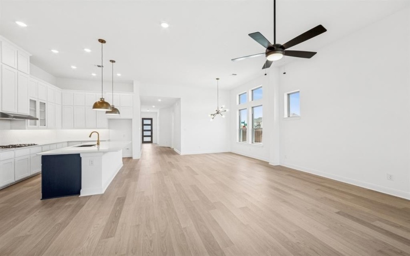 1005 Peach Blossom Avenue, Crowley, TX 76036, 3 Habitaciones Habitaciones , ,2 BañosBaños,Residential,En Venta,1005 Peach Blossom Avenue,0,21017471