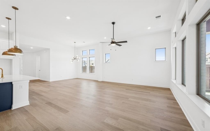 1005 Peach Blossom Avenue, Crowley, TX 76036, 3 Habitaciones Habitaciones , ,2 BañosBaños,Residential,En Venta,1005 Peach Blossom Avenue,0,21017471