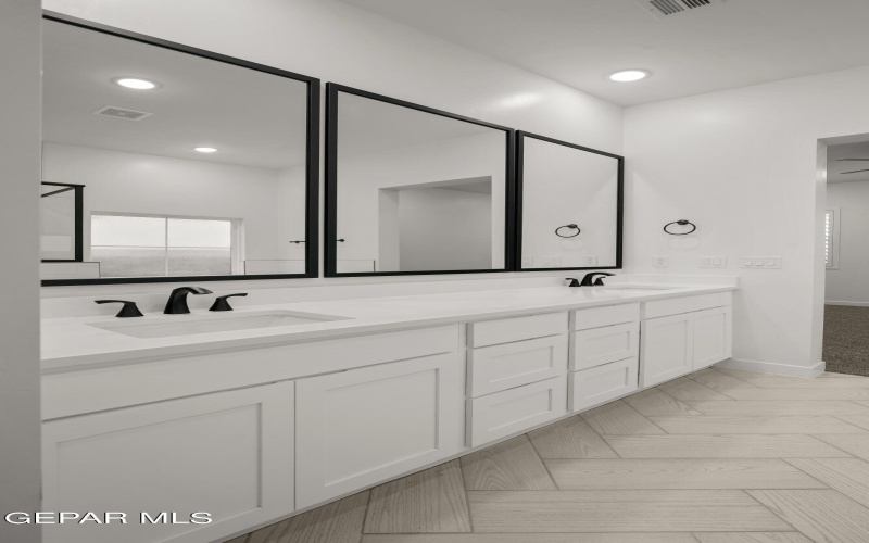 705 Paseo Del Agua Street, Horizon City, TX 79928, 3 Habitaciones Habitaciones , ,2 BañosBaños,Residential,En Venta,705 Paseo Del Agua Street,910594