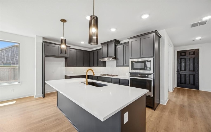 1016 Monarch Avenue, Crowley, TX 76036, 3 Habitaciones Habitaciones , ,2 BañosBaños,Residential,En Venta,1016 Monarch Avenue,0,21017500