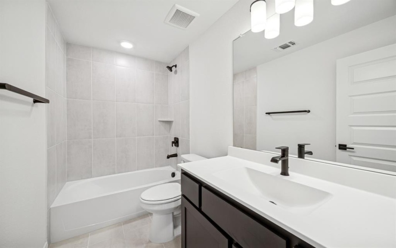 1016 Monarch Avenue, Crowley, TX 76036, 3 Habitaciones Habitaciones , ,2 BañosBaños,Residential,En Venta,1016 Monarch Avenue,0,21017500
