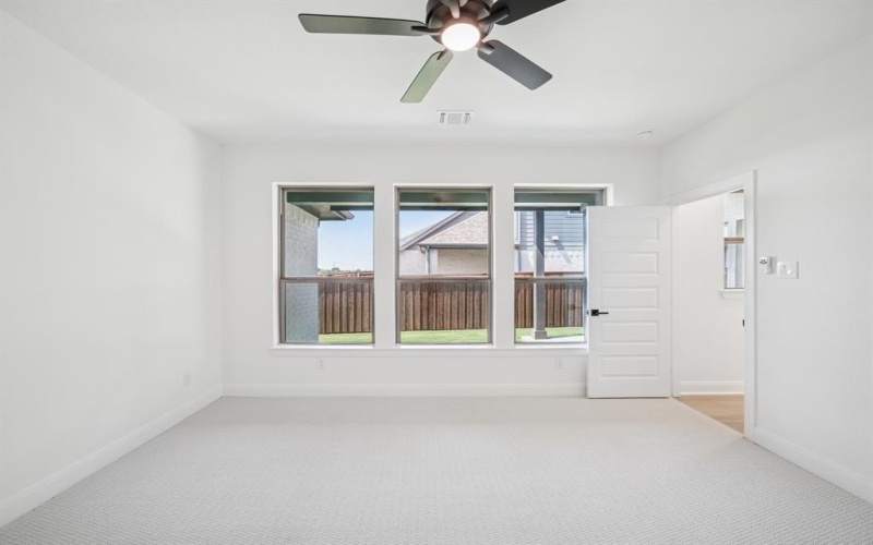 1056 Hackberry Emperor Street, Crowley, TX 76036, 4 Habitaciones Habitaciones , ,3 BañosBaños,Residential,En Venta,1056 Hackberry Emperor Street,0,21017546