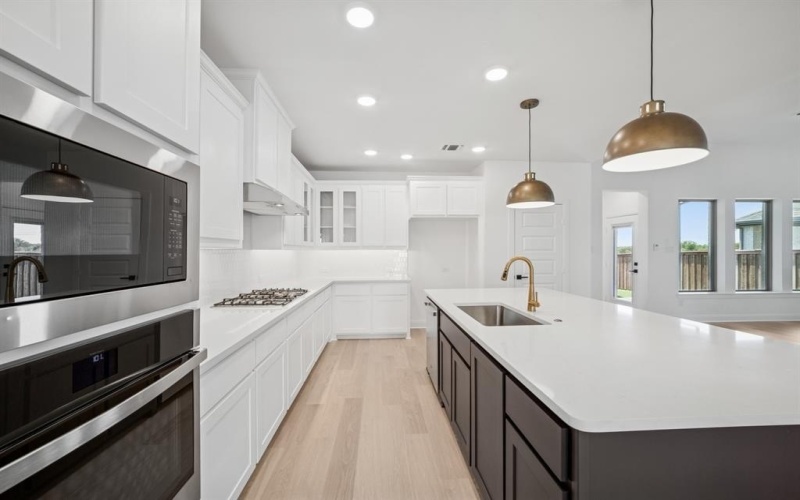 1056 Hackberry Emperor Street, Crowley, TX 76036, 4 Habitaciones Habitaciones , ,3 BañosBaños,Residential,En Venta,1056 Hackberry Emperor Street,0,21017546