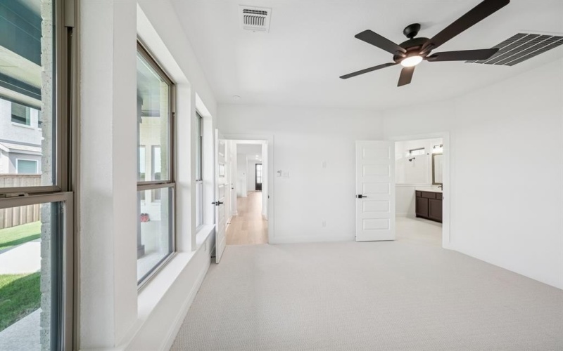 1056 Hackberry Emperor Street, Crowley, TX 76036, 4 Habitaciones Habitaciones , ,3 BañosBaños,Residential,En Venta,1056 Hackberry Emperor Street,0,21017546