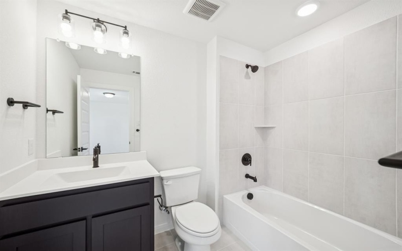 1056 Hackberry Emperor Street, Crowley, TX 76036, 4 Habitaciones Habitaciones , ,3 BañosBaños,Residential,En Venta,1056 Hackberry Emperor Street,0,21017546