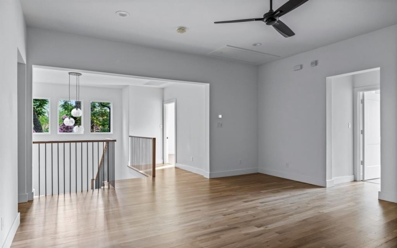 9232 San Fernando Way, Dallas, TX 75218, 4 Bedrooms Bedrooms, ,5 BathroomsBathrooms,Residential,For Sale,9232 San Fernando Way,0,21017785
