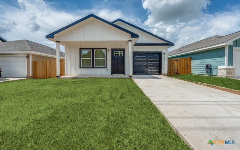 228 W Martindale, Seguin, TX 78155, 3 Bedrooms Bedrooms, ,2 BathroomsBathrooms,Residential,For Sale,228 W Martindale,588193