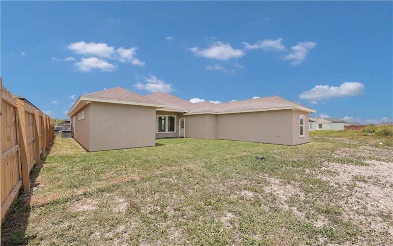 2908 E Uva Avenue, Hidalgo, TX 78557, 3 Bedrooms Bedrooms, ,2 BathroomsBathrooms,Residential,For Sale,2908 E Uva Avenue,477363