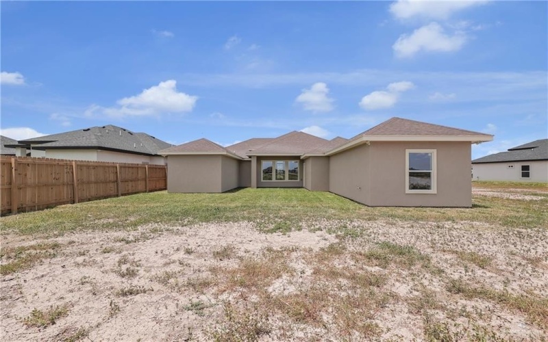 2908 E Uva Avenue, Hidalgo, TX 78557, 3 Bedrooms Bedrooms, ,2 BathroomsBathrooms,Residential,For Sale,2908 E Uva Avenue,477363
