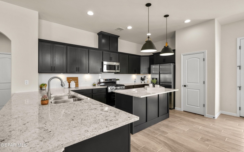 3701 Bob Snead Drive, El Paso, TX 79938, 3 Habitaciones Habitaciones , ,3 BañosBaños,Residential,En Venta,3701 Bob Snead Drive,914869