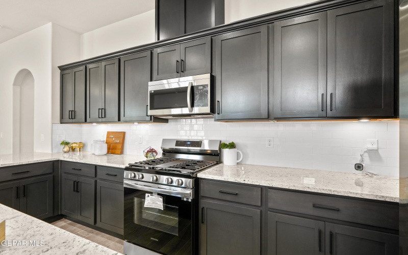 3701 Bob Snead Drive, El Paso, TX 79938, 3 Habitaciones Habitaciones , ,3 BañosBaños,Residential,En Venta,3701 Bob Snead Drive,914869