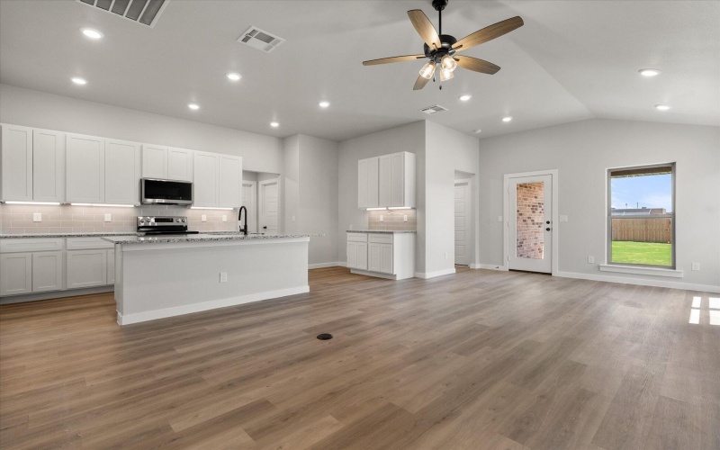 7203 8th Street, Lubbock, TX 79416, 4 Bedrooms Bedrooms, ,2 BathroomsBathrooms,Residential,For Sale,7203 8th Street,0,202558538