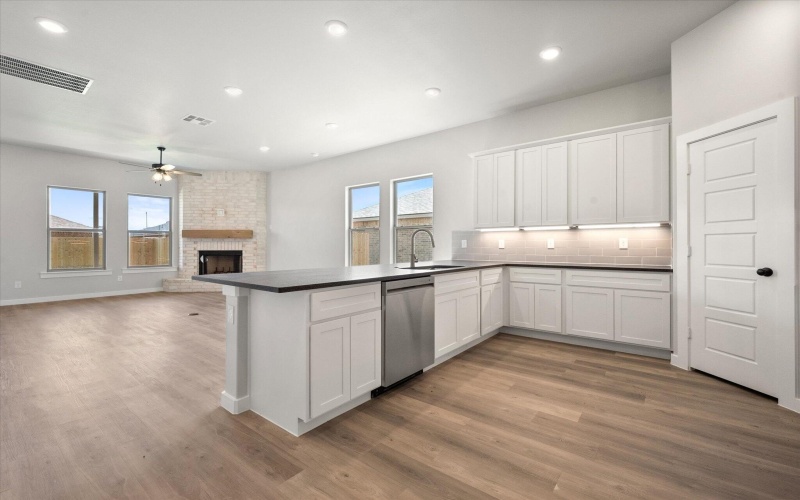 7017 14th Street, Lubbock, TX 79416, 3 Bedrooms Bedrooms, ,2 BathroomsBathrooms,Residential,For Sale,7017 14th Street,0,202558539