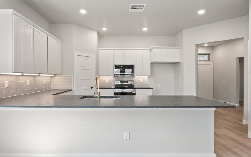 7017 14th Street, Lubbock, TX 79416, 3 Bedrooms Bedrooms, ,2 BathroomsBathrooms,Residential,For Sale,7017 14th Street,0,202558539