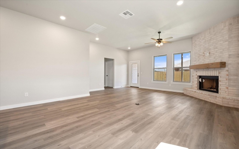 7017 14th Street, Lubbock, TX 79416, 3 Bedrooms Bedrooms, ,2 BathroomsBathrooms,Residential,For Sale,7017 14th Street,0,202558539