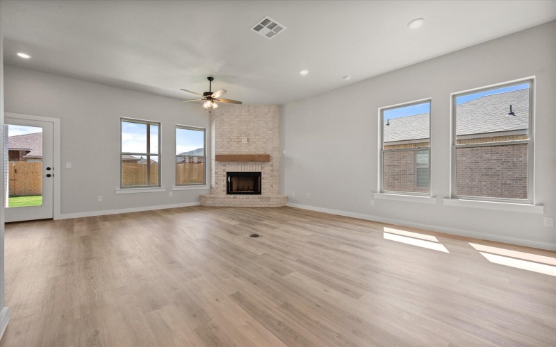 7017 14th Street, Lubbock, TX 79416, 3 Bedrooms Bedrooms, ,2 BathroomsBathrooms,Residential,For Sale,7017 14th Street,0,202558539