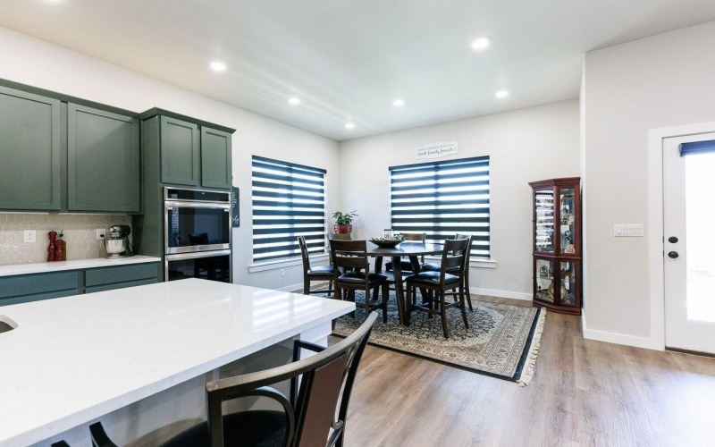 10503 Beaufort Avenue, Lubbock, TX 79424, 4 Bedrooms Bedrooms, ,3 BathroomsBathrooms,Residential,For Sale,10503 Beaufort Avenue,202558540