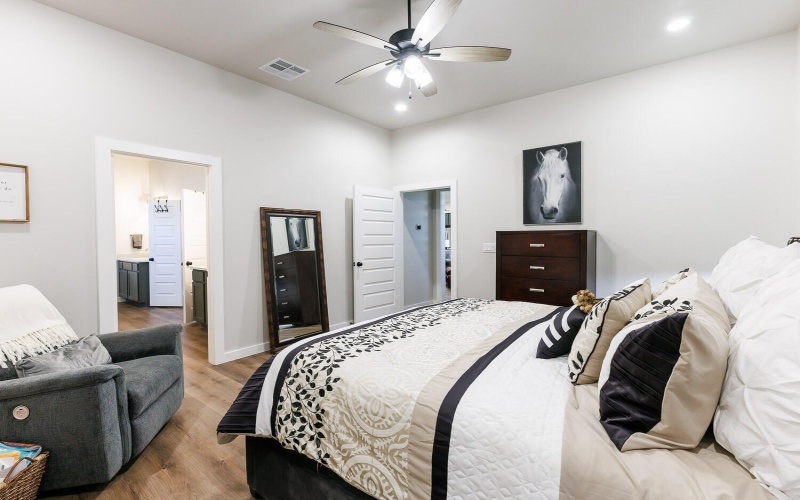 10503 Beaufort Avenue, Lubbock, TX 79424, 4 Bedrooms Bedrooms, ,3 BathroomsBathrooms,Residential,For Sale,10503 Beaufort Avenue,202558540