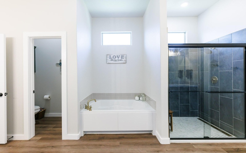 10503 Beaufort Avenue, Lubbock, TX 79424, 4 Bedrooms Bedrooms, ,3 BathroomsBathrooms,Residential,For Sale,10503 Beaufort Avenue,202558540