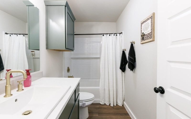 10503 Beaufort Avenue, Lubbock, TX 79424, 4 Bedrooms Bedrooms, ,3 BathroomsBathrooms,Residential,For Sale,10503 Beaufort Avenue,202558540