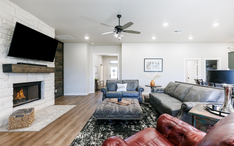 10503 Beaufort Avenue, Lubbock, TX 79424, 4 Bedrooms Bedrooms, ,3 BathroomsBathrooms,Residential,For Sale,10503 Beaufort Avenue,202558540