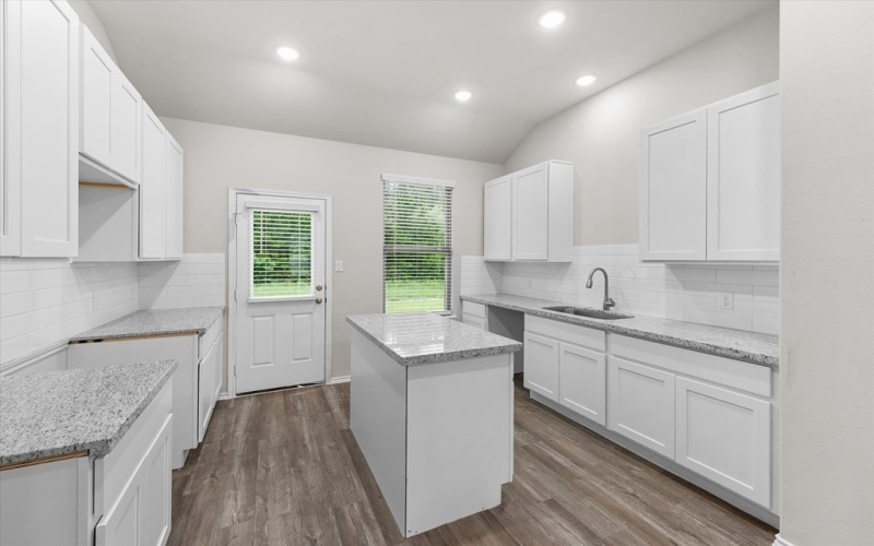 379 Byrd Drive, Lufkin, TX 75901, 4 Habitaciones Habitaciones , ,2 BañosBaños,Residential,En Venta,379 Byrd Drive,22501381