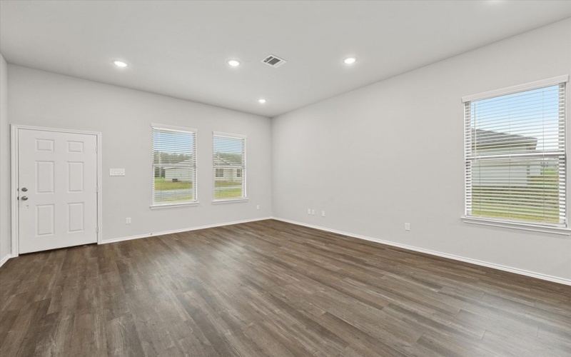 389 Byrd Drive, Lufkin, TX 75901, 3 Bedrooms Bedrooms, ,2 BathroomsBathrooms,Residential,For Sale,389 Byrd Drive,22501383
