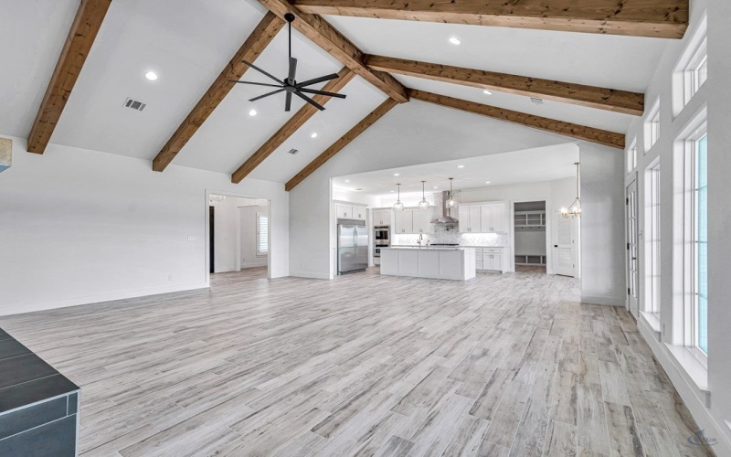 7107 E County Rd 113, Midland, TX 79706, 4 Bedrooms Bedrooms, ,5 BathroomsBathrooms,Residential,For Sale,7107 E County Rd 113,50084235