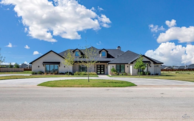 7107 E County Rd 113, Midland, TX 79706, 4 Bedrooms Bedrooms, ,5 BathroomsBathrooms,Residential,For Sale,7107 E County Rd 113,50084235