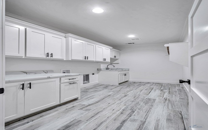 7107 E County Rd 113, Midland, TX 79706, 4 Bedrooms Bedrooms, ,5 BathroomsBathrooms,Residential,For Sale,7107 E County Rd 113,50084235