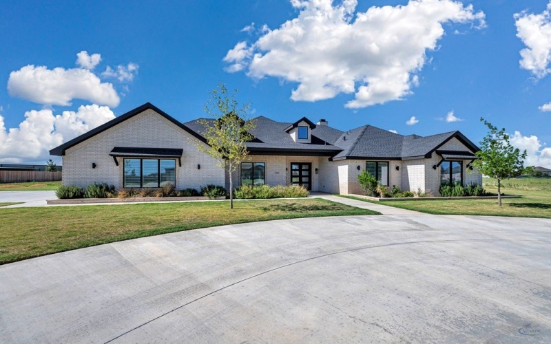 7107 E County Rd 113, Midland, TX 79706, 4 Bedrooms Bedrooms, ,5 BathroomsBathrooms,Residential,For Sale,7107 E County Rd 113,50084235