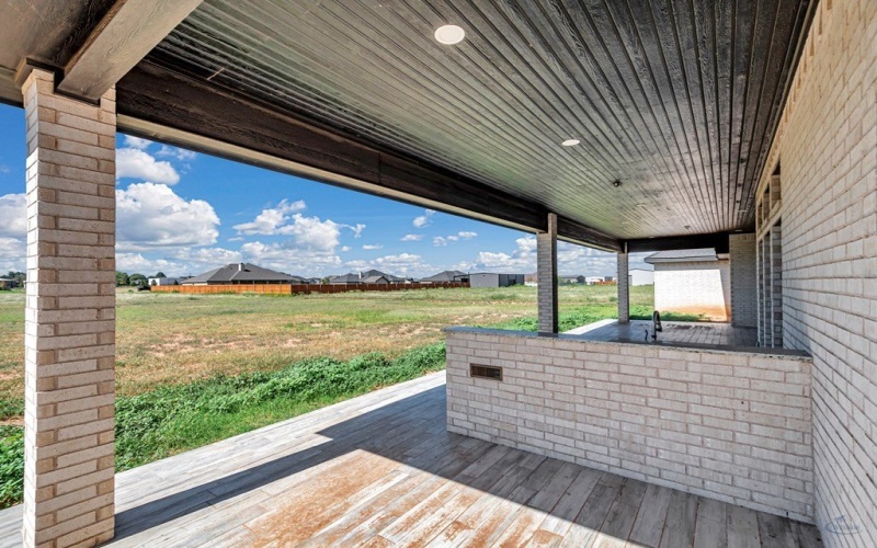 7107 E County Rd 113, Midland, TX 79706, 4 Bedrooms Bedrooms, ,5 BathroomsBathrooms,Residential,For Sale,7107 E County Rd 113,50084235