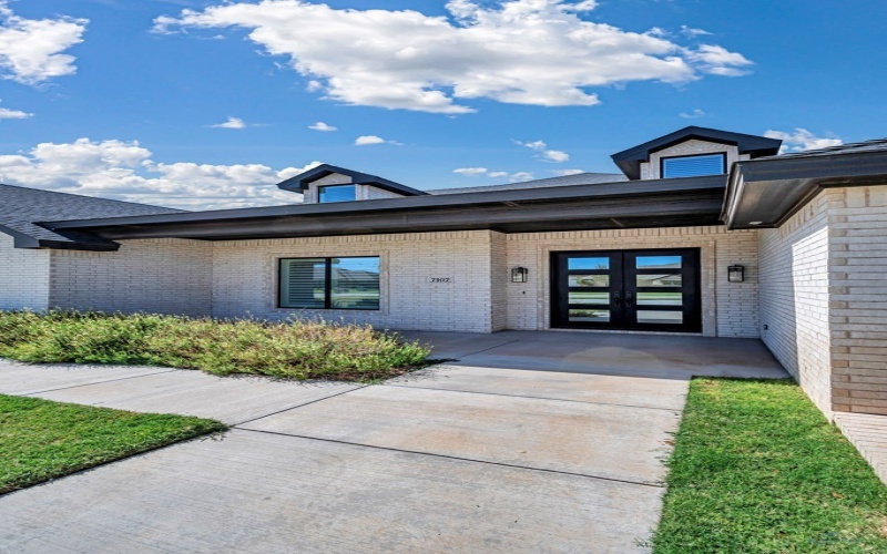 7107 E County Rd 113, Midland, TX 79706, 4 Bedrooms Bedrooms, ,5 BathroomsBathrooms,Residential,For Sale,7107 E County Rd 113,50084235
