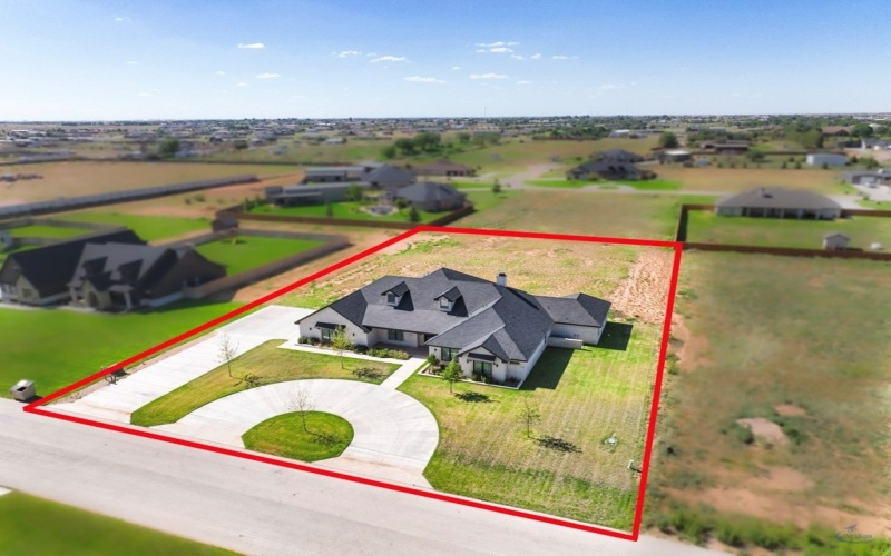 7107 E County Rd 113, Midland, TX 79706, 4 Bedrooms Bedrooms, ,5 BathroomsBathrooms,Residential,For Sale,7107 E County Rd 113,50084235