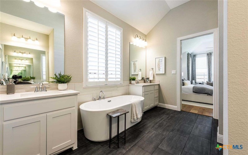 209 Jates Field Bend, Liberty Hill, TX 78642, 4 Bedrooms Bedrooms, ,5 BathroomsBathrooms,Residential,For Sale,209 Jates Field Bend,573368
