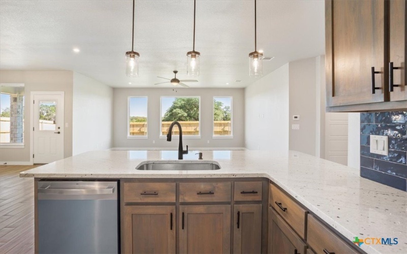 2533 Tin Barn Bluff, Belton, TX 76513, 4 Habitaciones Habitaciones , ,2 BañosBaños,Residential,En Venta,2533 Tin Barn Bluff,0,587996