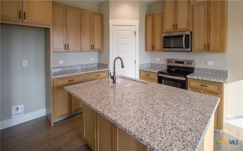 221 Colonial Lane, La Vernia, TX 78121, 4 Bedrooms Bedrooms, ,2 BathroomsBathrooms,Residential,For Sale,221 Colonial Lane,0,588396