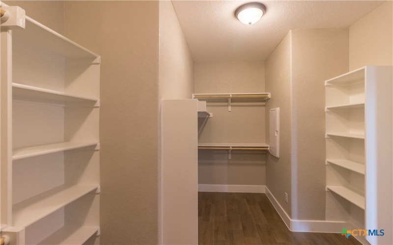 221 Colonial Lane, La Vernia, TX 78121, 4 Bedrooms Bedrooms, ,2 BathroomsBathrooms,Residential,For Sale,221 Colonial Lane,0,588396