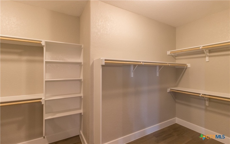 221 Colonial Lane, La Vernia, TX 78121, 4 Bedrooms Bedrooms, ,2 BathroomsBathrooms,Residential,For Sale,221 Colonial Lane,0,588396