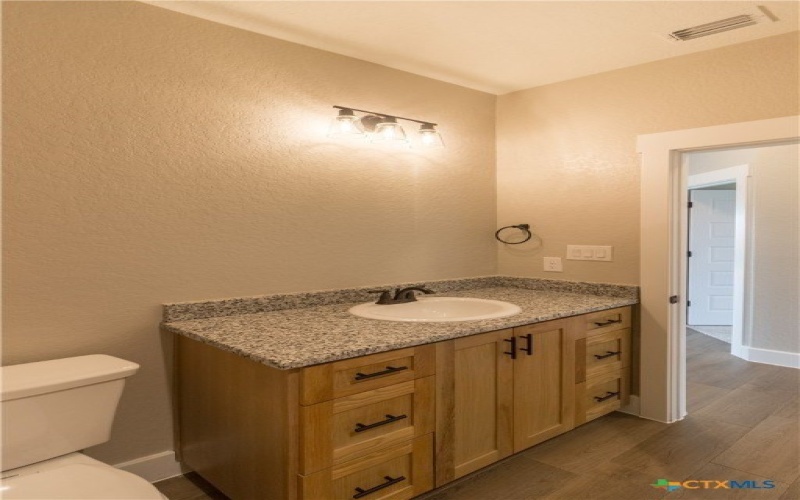 221 Colonial Lane, La Vernia, TX 78121, 4 Bedrooms Bedrooms, ,2 BathroomsBathrooms,Residential,For Sale,221 Colonial Lane,0,588396