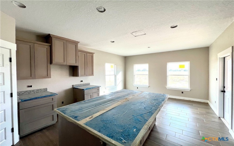 221 Colonial Lane, La Vernia, TX 78121, 4 Habitaciones Habitaciones , ,2 BañosBaños,Residential,En Venta,221 Colonial Lane,0,588396