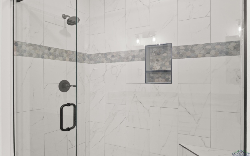 101 Jamaica, White Oak, TX 75693, 4 Habitaciones Habitaciones , ,3 BañosBaños,Residential,En Venta,101 Jamaica,20255309