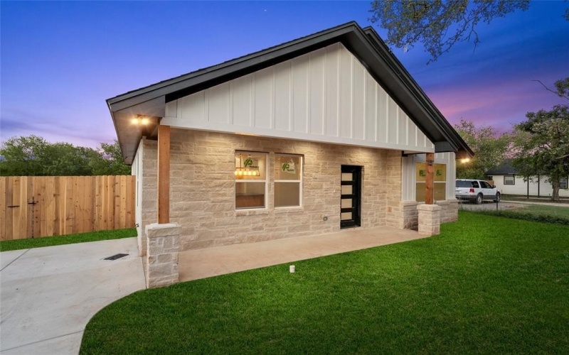 1413 Cloverleaf, Waco, TX 76705, 3 Bedrooms Bedrooms, ,2 BathroomsBathrooms,Residential,For Sale,1413 Cloverleaf,21010119