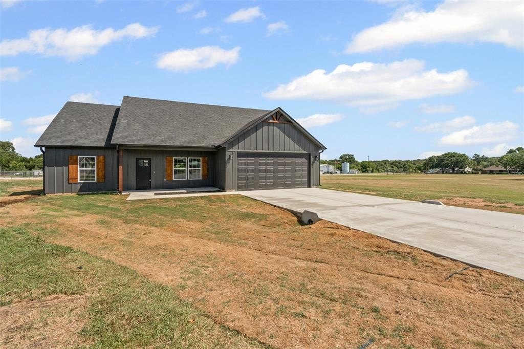 3906 Chippewa Court, Granbury, TX 76048, 3 Bedrooms Bedrooms, ,2 BathroomsBathrooms,Residential,For Sale,3906 Chippewa Court,0,21015888